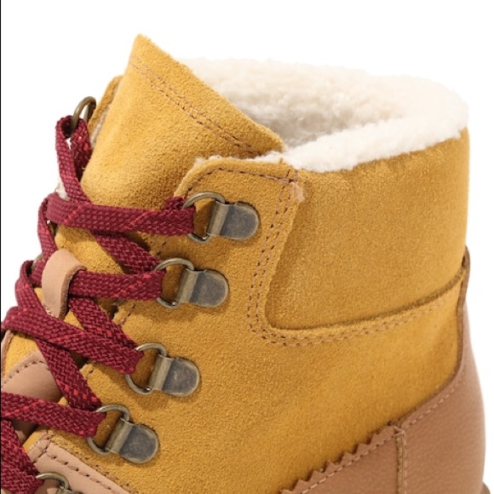 Mesa Faux Fur Lace Up Hiking Boots - Picture 3 of 3
